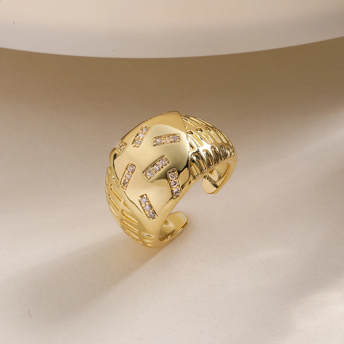 NEWBUY 2024 Hot Sale Gold Color High Polish CZ Rings For Women Party Jewelry Finger Accessories