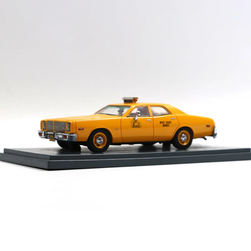 

Resin 1:43 Scale 1977 Monaco New York City Taxi Car Model For Adult Classic Collection Gift Display Souvenir Ornament