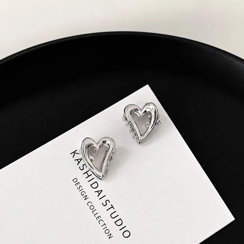 6Pcs Heart Shaped Ear Acupressure Clips Toothed Jaw Spring Grip Ear Reflexology Clamps Silver‑Tone Claw‑Type Ear Massage Clips