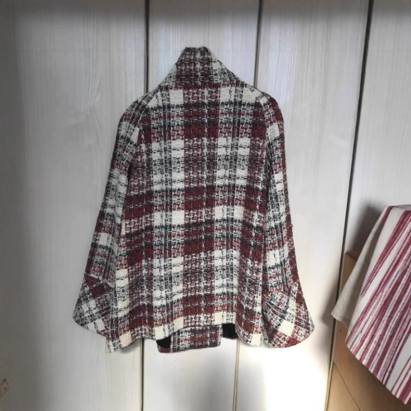 Warm Checkered Turtleneck Shou - огляд і ціна Christmas Throw Blanket