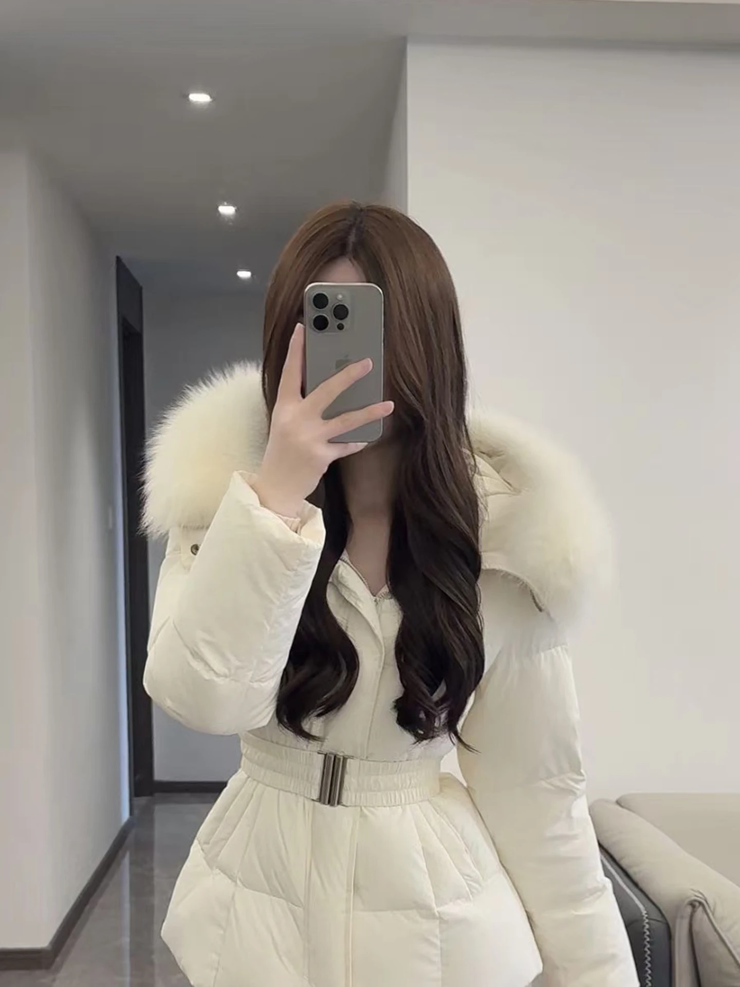 

Women's Hooded White Duck down Jacket Thickened Slim Fit Winter Coat High Waist Warm Zipper Closure Short Outerwear