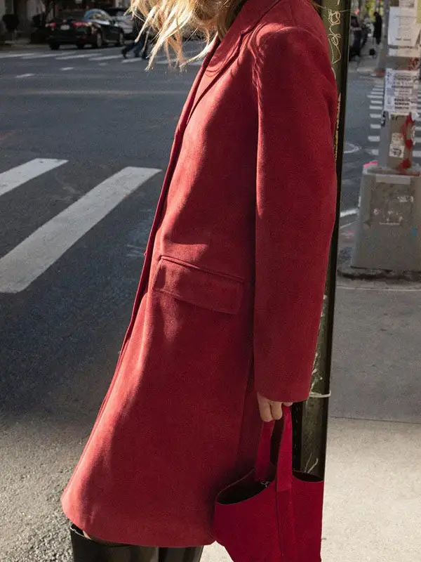 Jaqueta Feminina de Couro Sintético com Efeito Brilhante, Manga Longa, Casual, com Fechamento por Botões, Ideal para Jovens - Coleção Primavera 2026