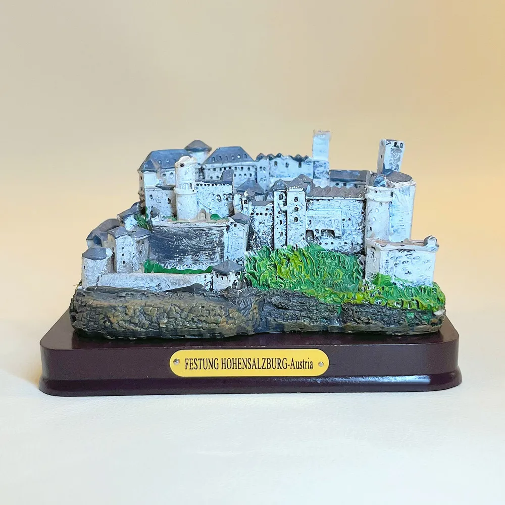 3D Resin Hohensalzburg Fortress Ornament, Austria Salzburg Castle Souvenir Desktop Decoration