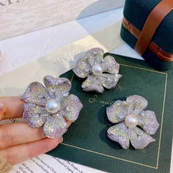 Luxury Niche Temperament Zirconia Rose Flower Broochpin Pearl Crystal Pin and Brooch for Women Sweater Coat Accessories Jewlery