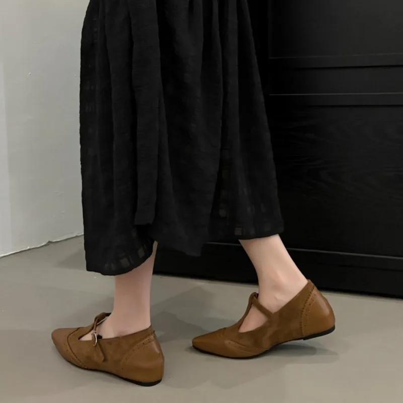 Eine Schnalle Riemen niedrigen Absatz einzelne Schuhe Herbst neue spitze Zehen flacher Mund gespleißt Wildleder weiche Sohle rutschfeste Low-Top-Schuhe