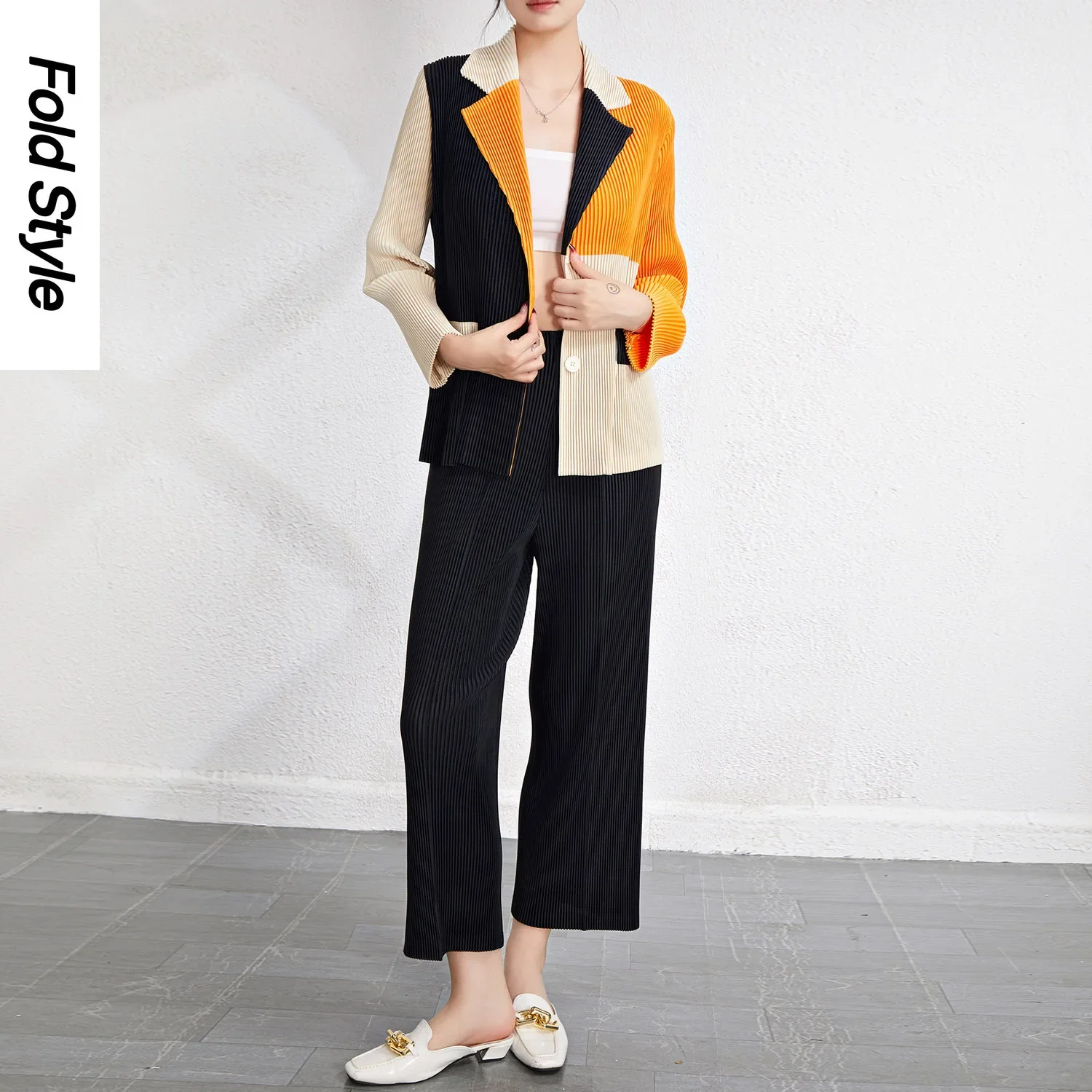 

Design Sense Niche Patchwork Suit Jacket for Women Spring and Autumn 2024 New Pleated Casual Street Explosion Small Suit Set