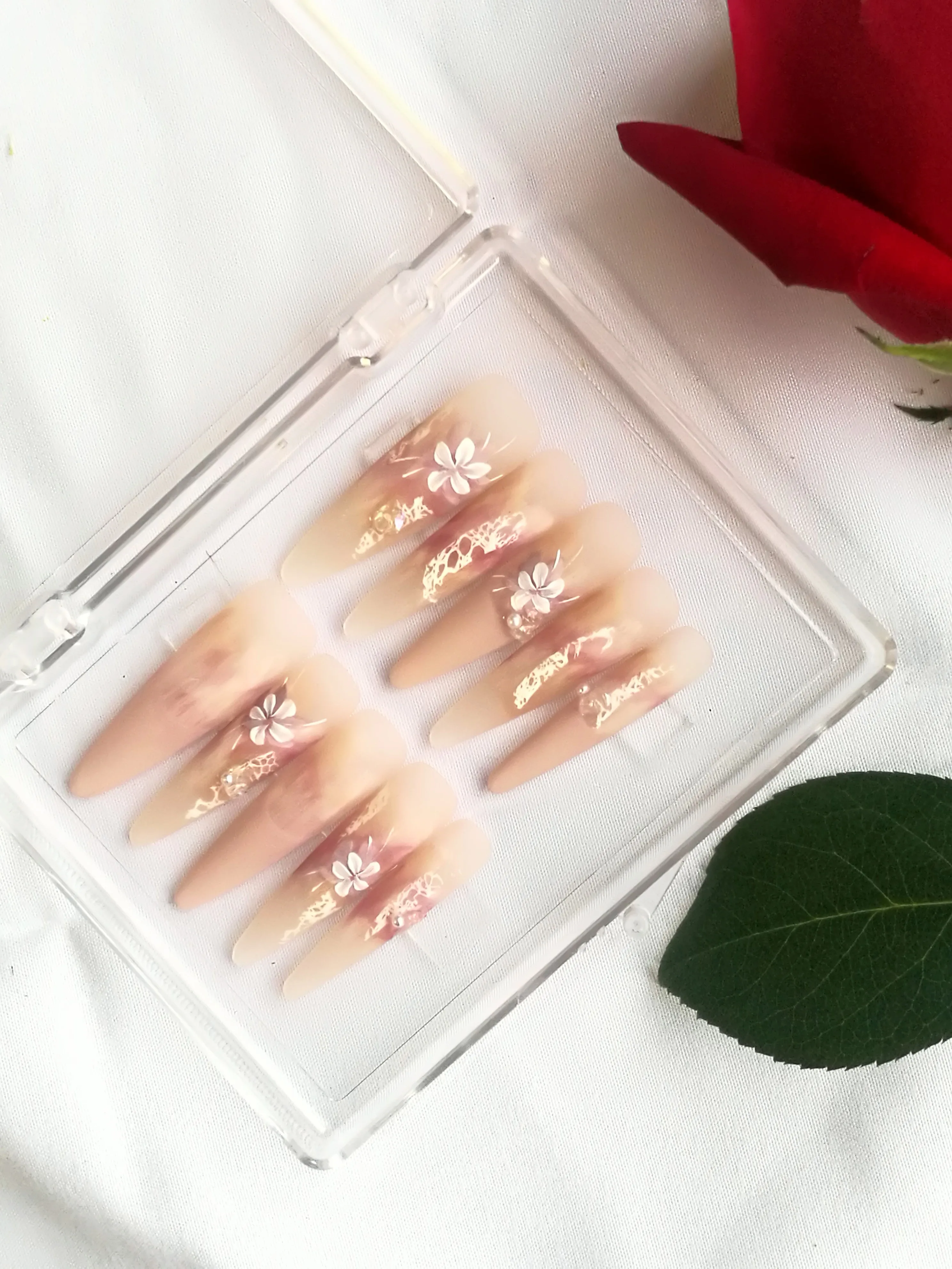 

Легенда о пальцах любви в маникюре 4.0