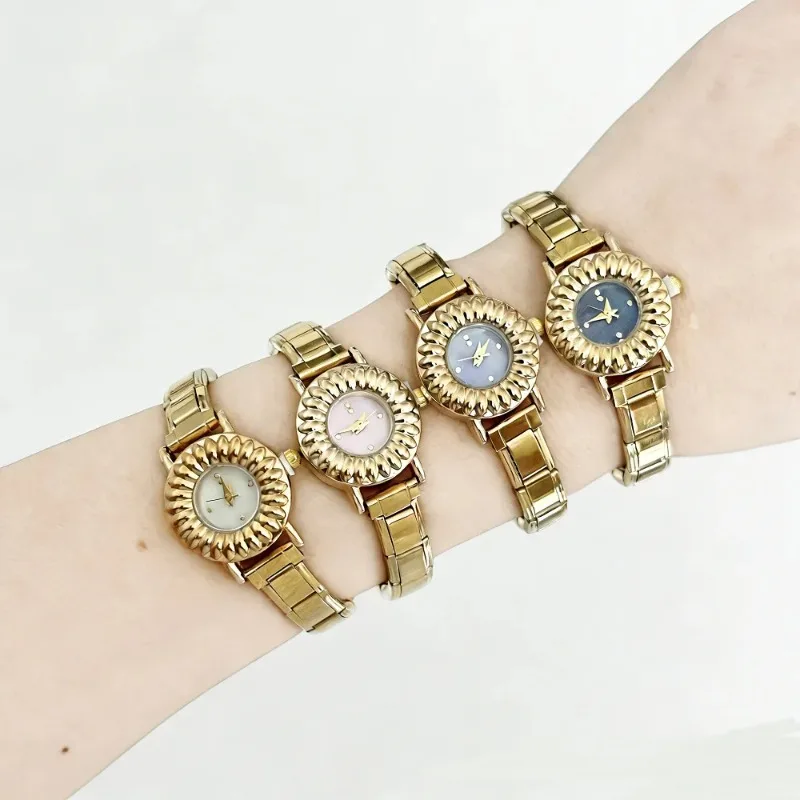 Fashion Minimalist Vintage Daisy Frame Modular Watch for Women Gold Stainless Steel Strap Colorful Dial Casual Quartz Wristwatch