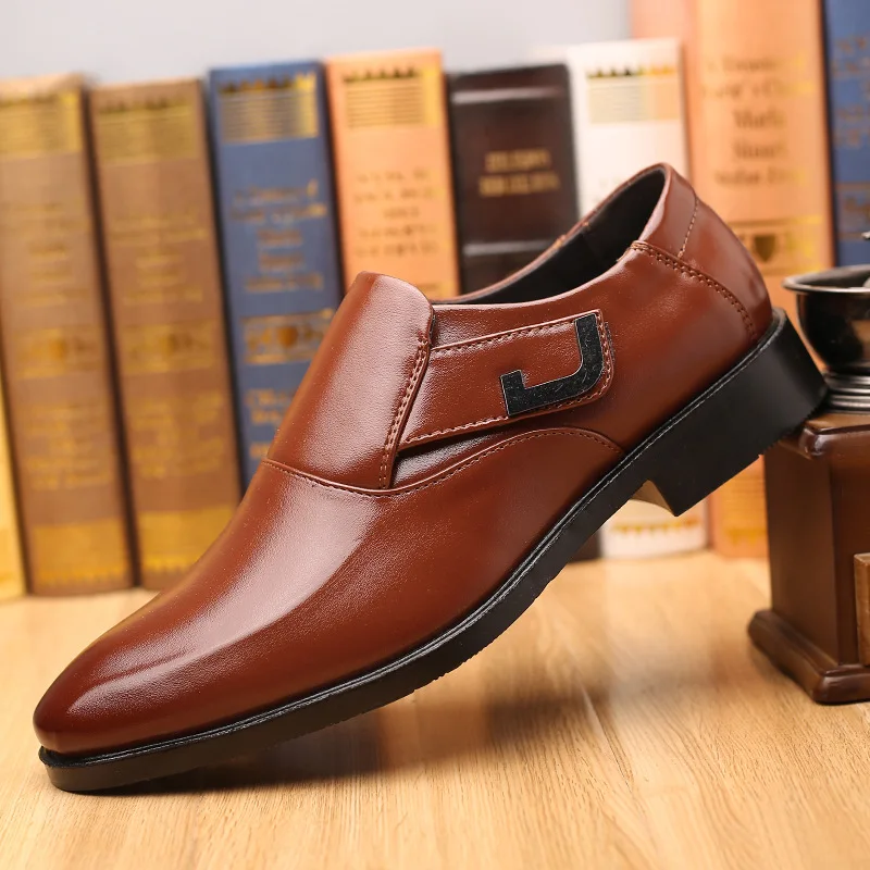 

New Casual Business Men Designer Shoes Slip-On Patent Leather Shoes for Men Slip-On Daily Loafers Male Light Shoes Spring/Autumn