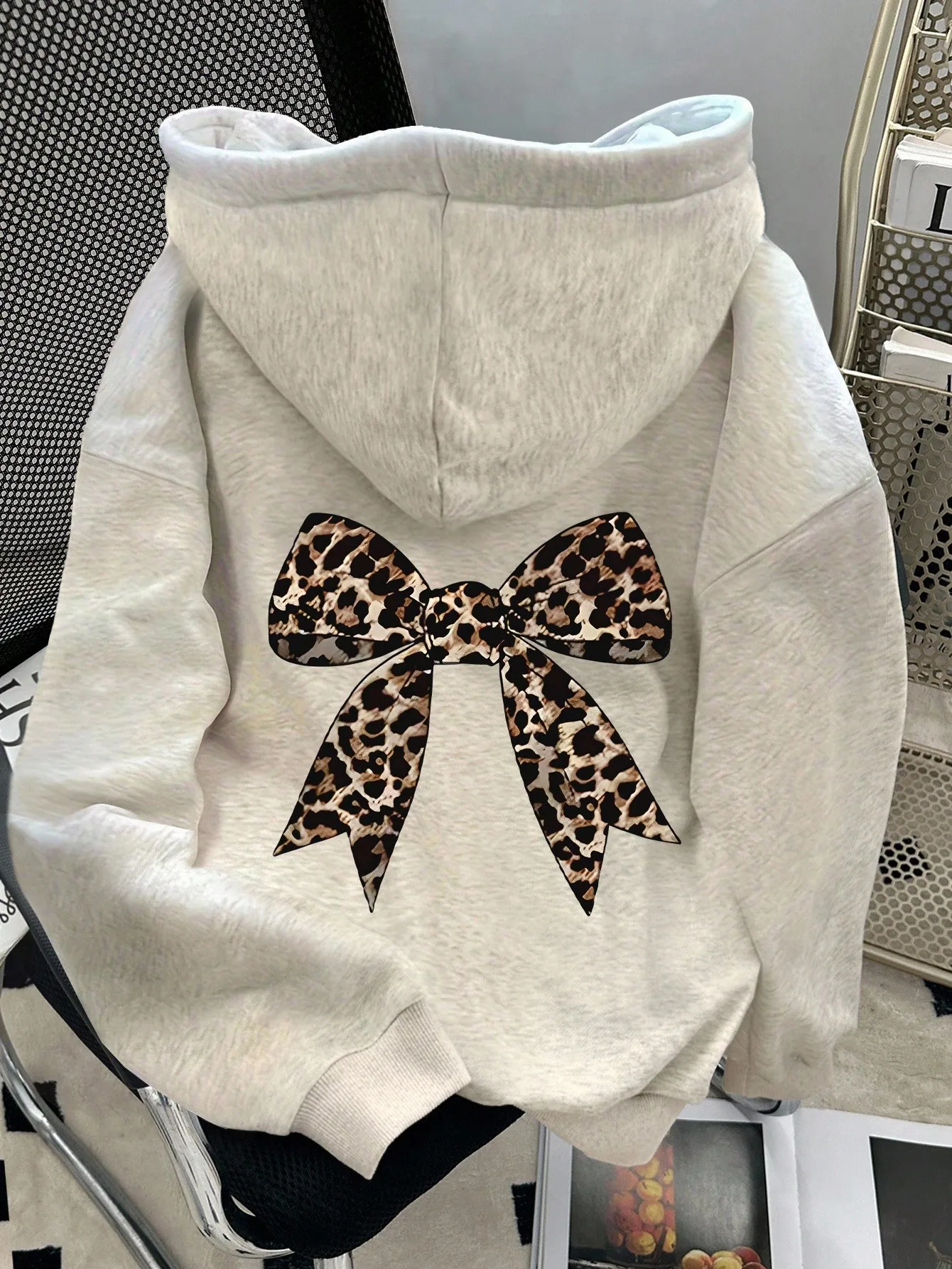 

Women's Leopard Bow Back Batwing Hoodie Sweatshirt, Casual Autumn Winter