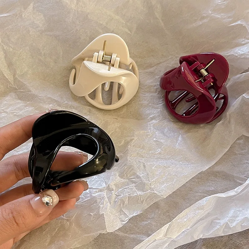 

NEW 5.8CM Small Pumpkin Shaped Hair Claw Plastic Claw Clips Autumn Winter Trendy Hair Clips Hair Accessories for Women Girls