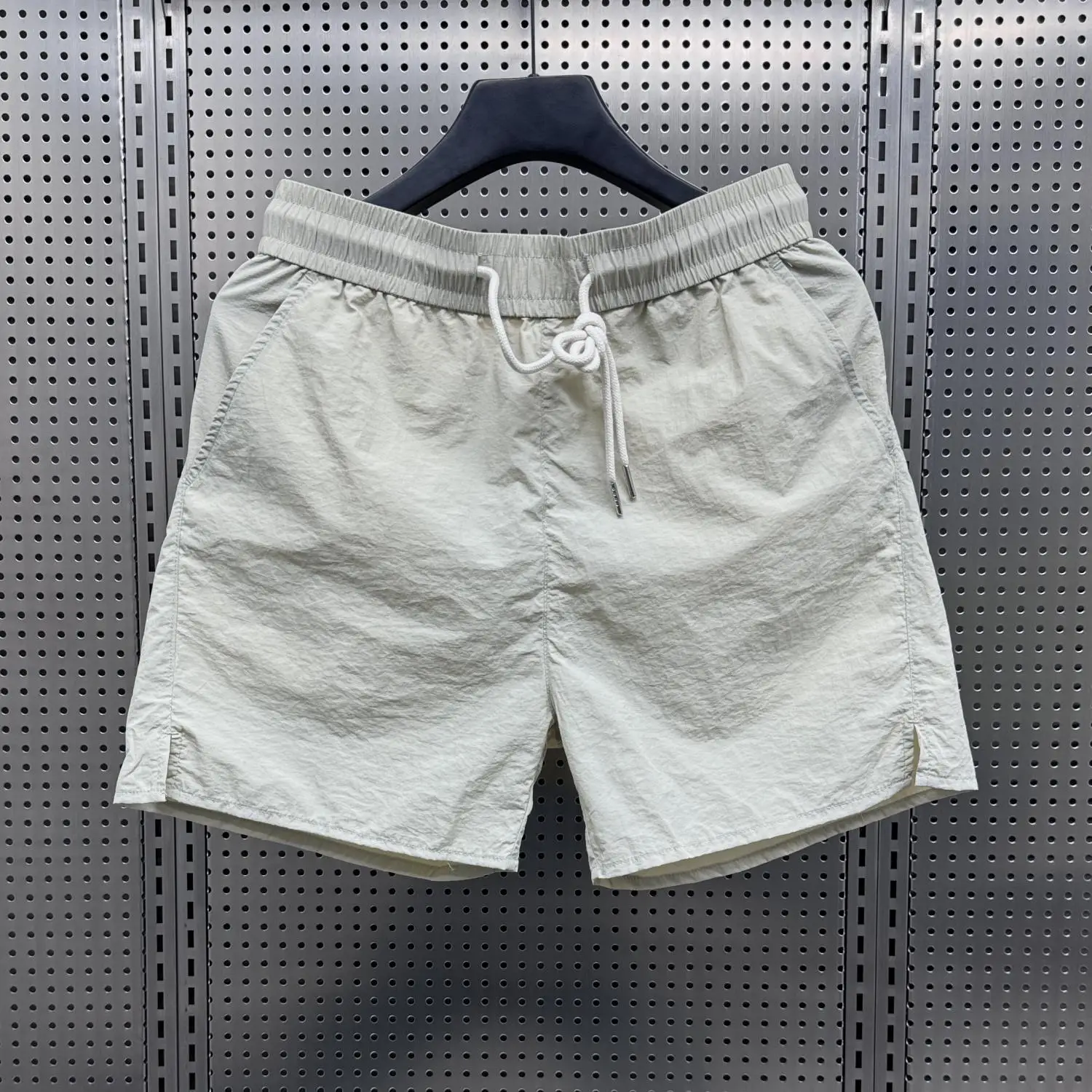 

Ice Silk Qui Dry Sports orts Мужские свободные ультратонкие тренировочные брюки Бег Баскетбол Four-Line Beach orts Youth Faion