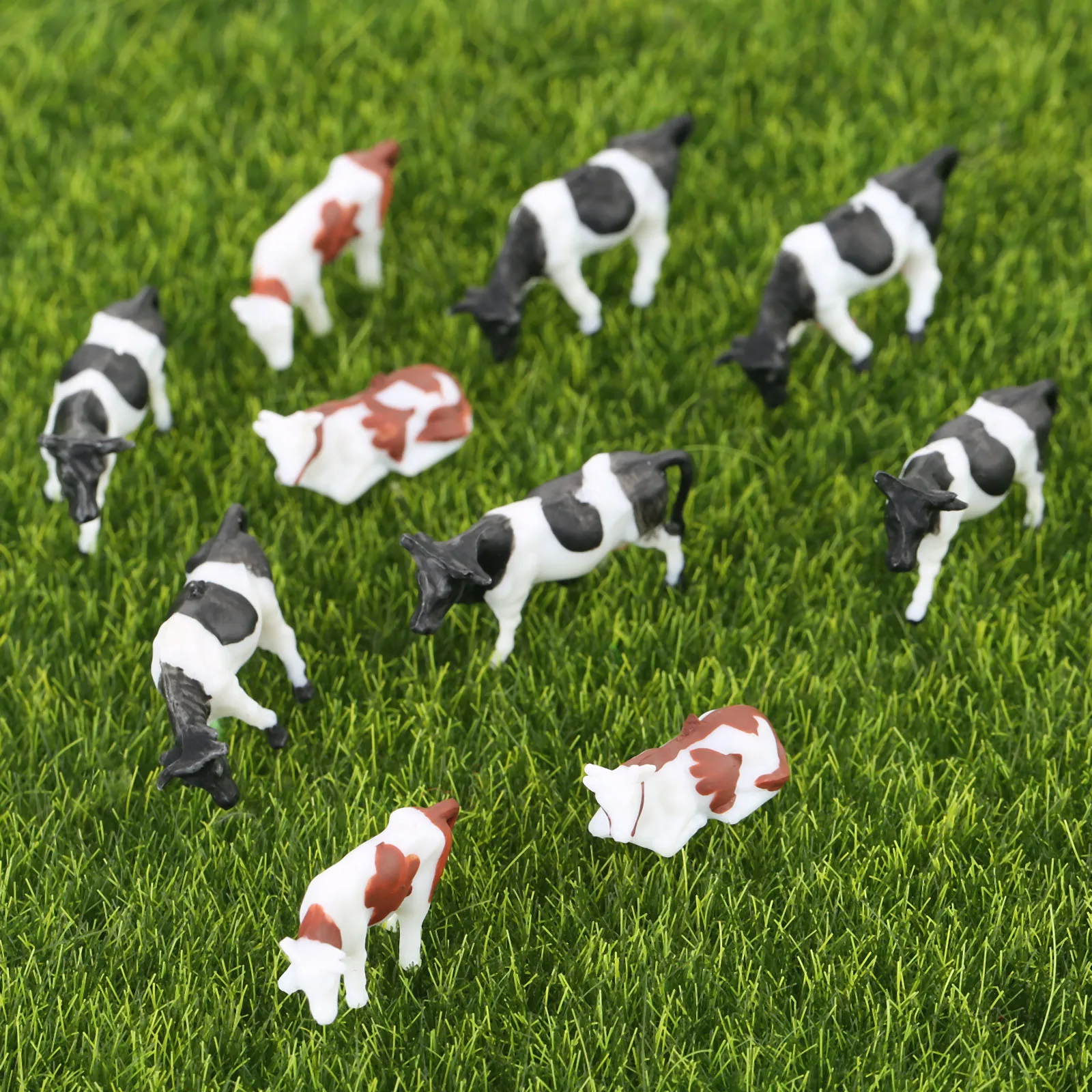 10pcs Multicolor 1:87 Model Cattle HO Scale Model Train Building Layout Painted Animal Figures Horse Model 20mm For Train House