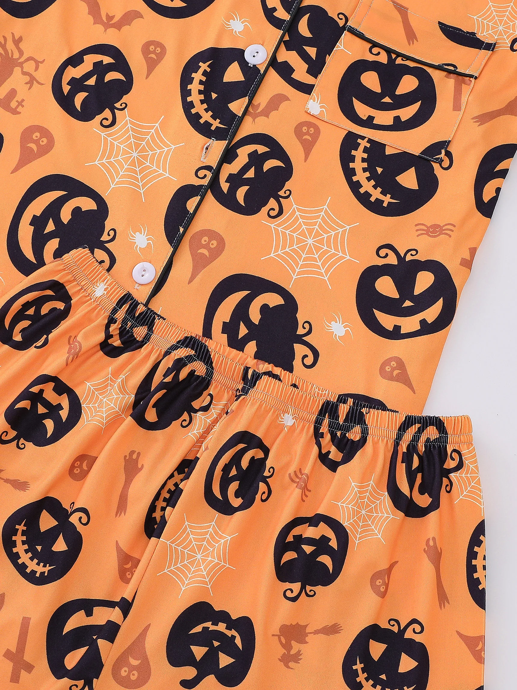 Halloween pumpkin bat print pajama set for women comfortable short-sleeved lapel top and baggy shorts loungewear for women