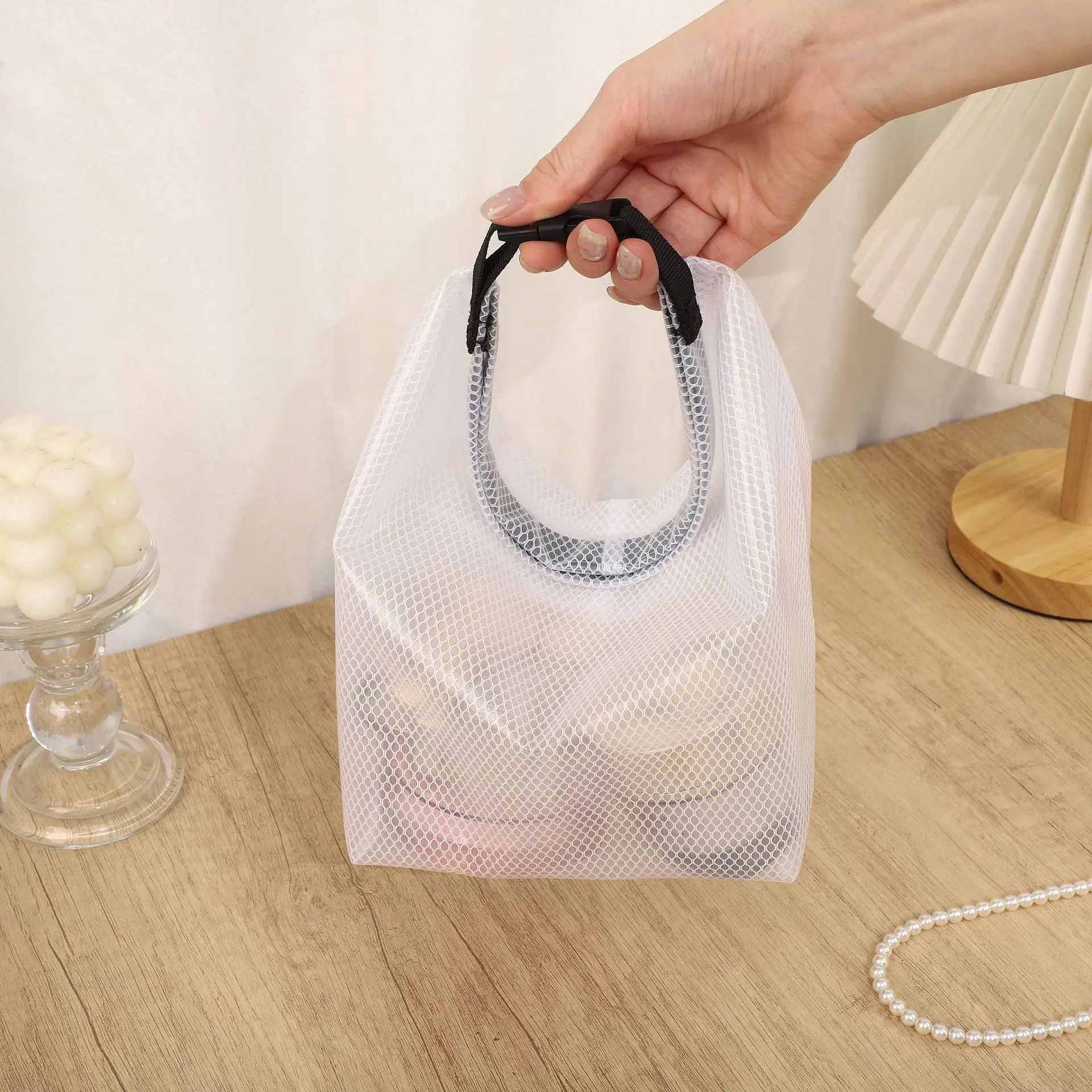 Portable waterproof bag with large capacity makeup bag, foldable storage bag, women's travel compartment bag