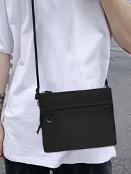 Yeni erkek yan omuzdan askili çanta Messenger tek kollu çanta erkekler için rahat Oxford küçük fermuar Crossbody kılıfı basit Mini Crossbody sırt çantası