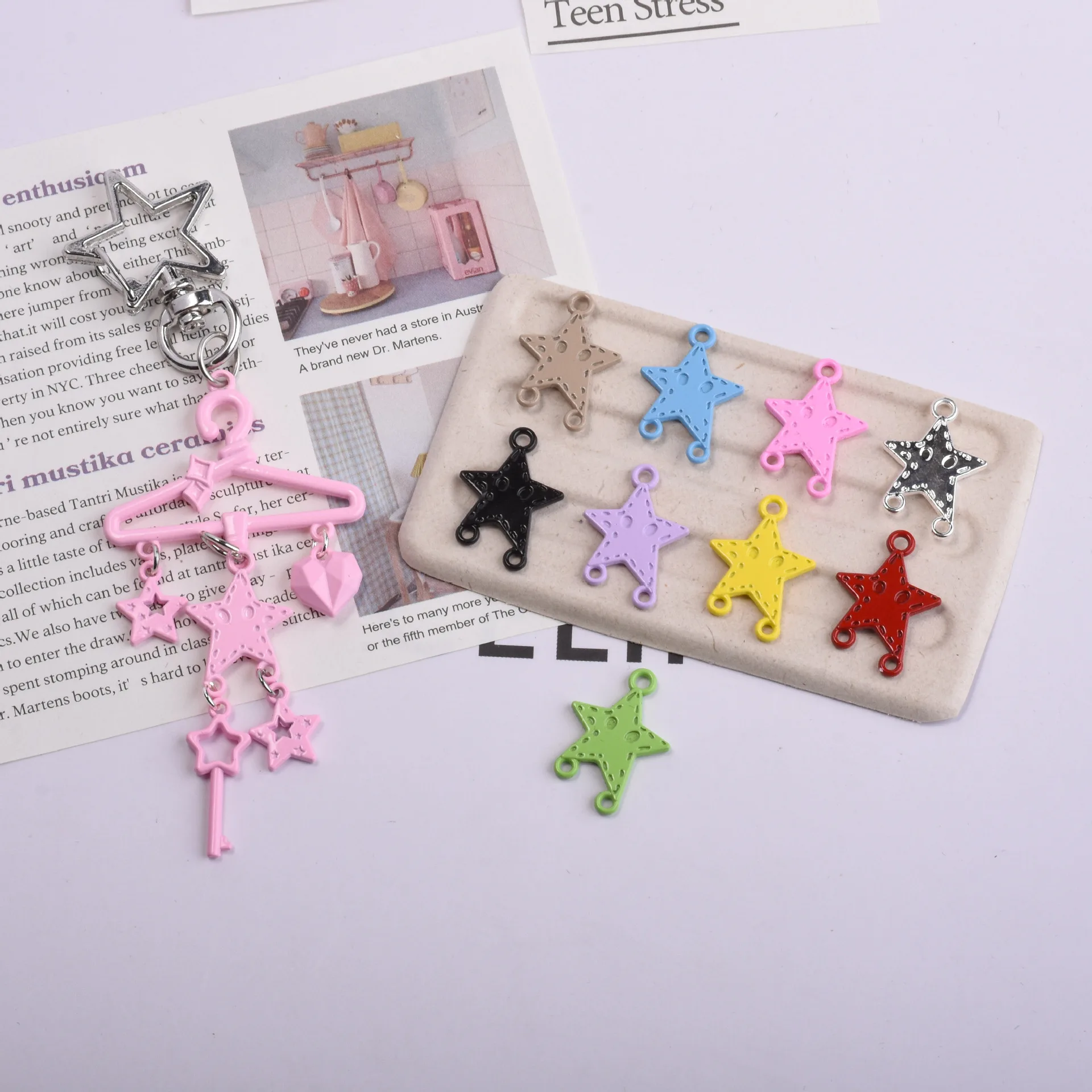 pingente-estrela-de-tres-furos-em-liga-de-zinco-colorida-com-pintura-eletrostatica-material-para-diy-corrente-de-celular-c