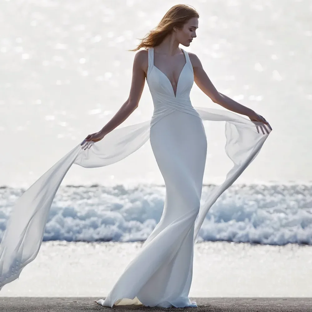 

Beach V-Neck Simple Wedding Dress 2025 Open Back Boho Wedding Gown Plain Long Train Sleeveless Beach Bridal Dress Customized