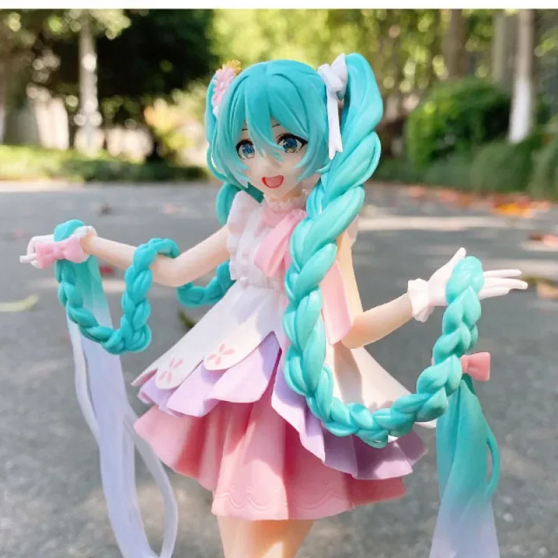 

20CM New Anime Hatsune Miku Sakura Kawaii Action Figure PVC Model Doll Figurals Collect Ornaments Toys Christmas Gifts