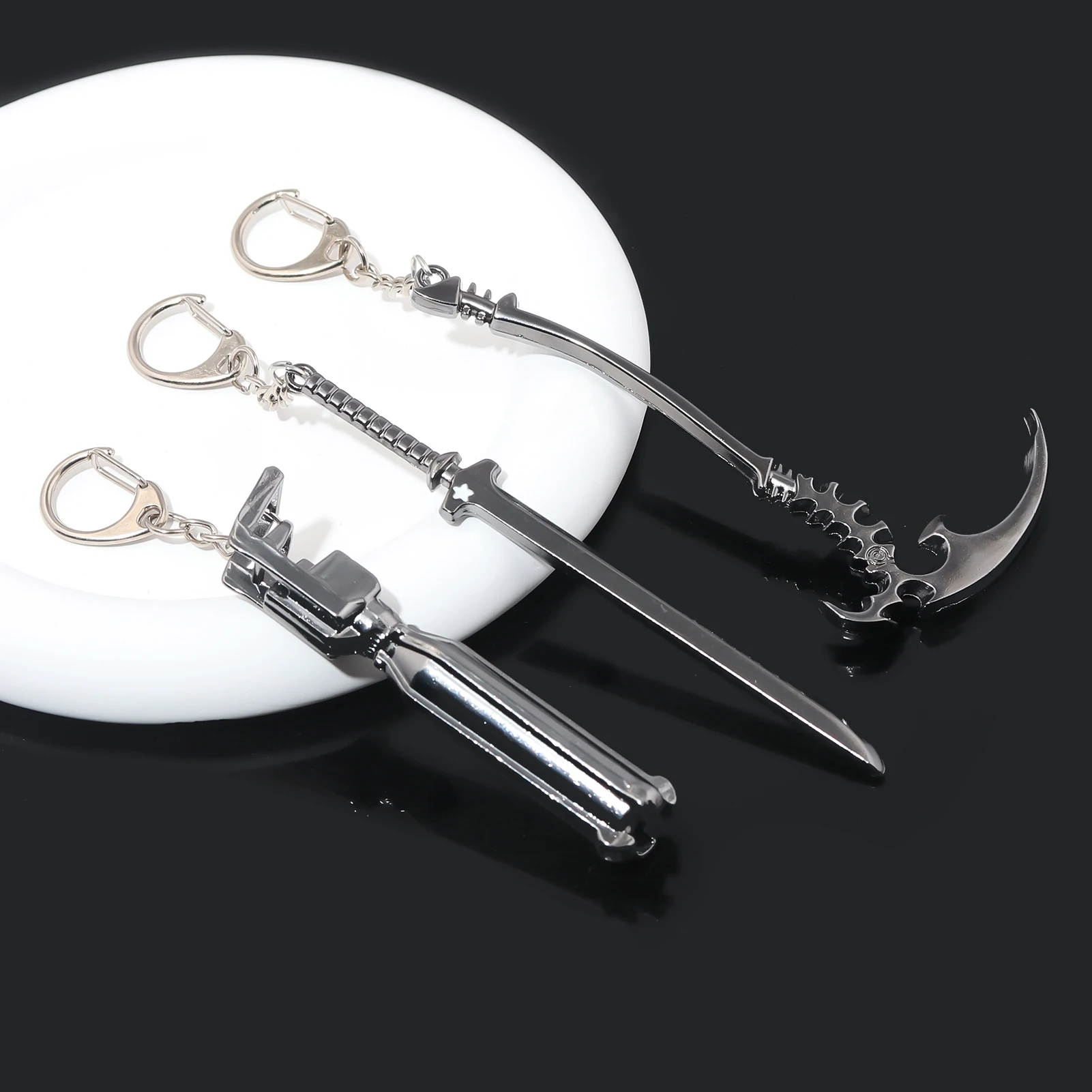 لعبة بلاك روك مطلق النار المفاتيح روك مدفع الموت المنجل تاشي الظاهري التوأم ذيل حصان فتاة شخصية سلاح قلادة مجوهرات هدية