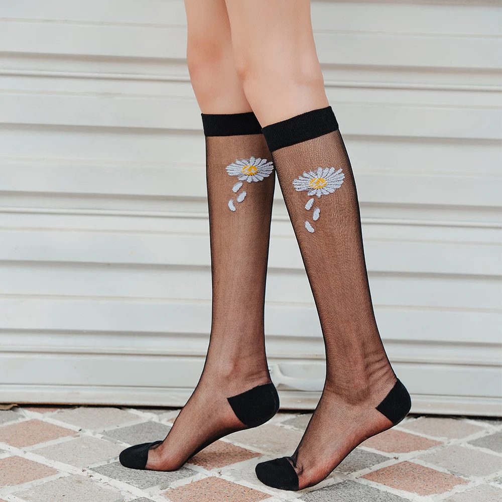 Spring/Summer Women's Socks Medium Tall Daisy Print Sports Fashion Ultra-Thin Transparent Stockings Kawaii Casual Calf Socks