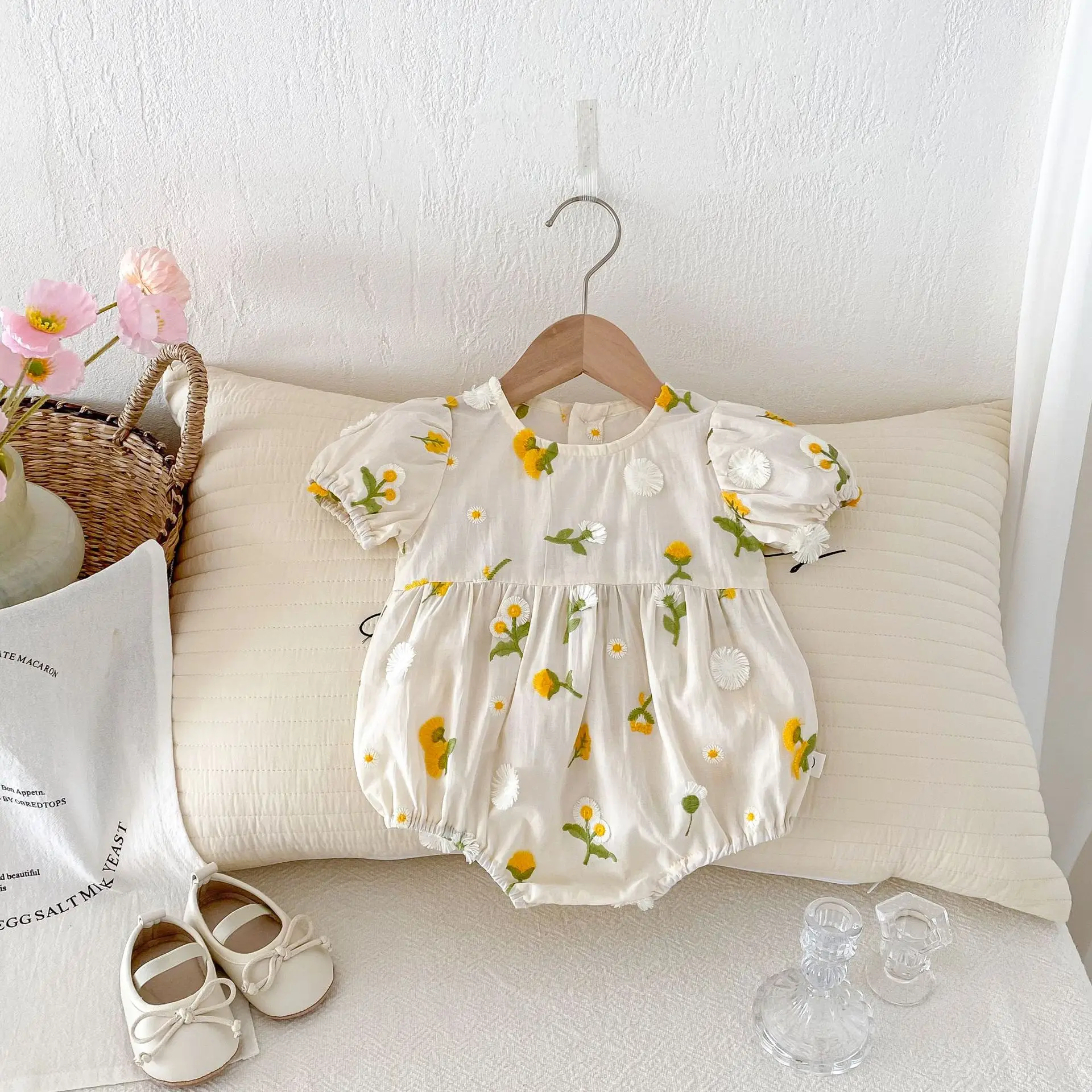 2026 Summer Baby Girl Clothes Cute Daisy Embroidery Girls One Pieces Short Sleeve Newborn Baby Bodysuit