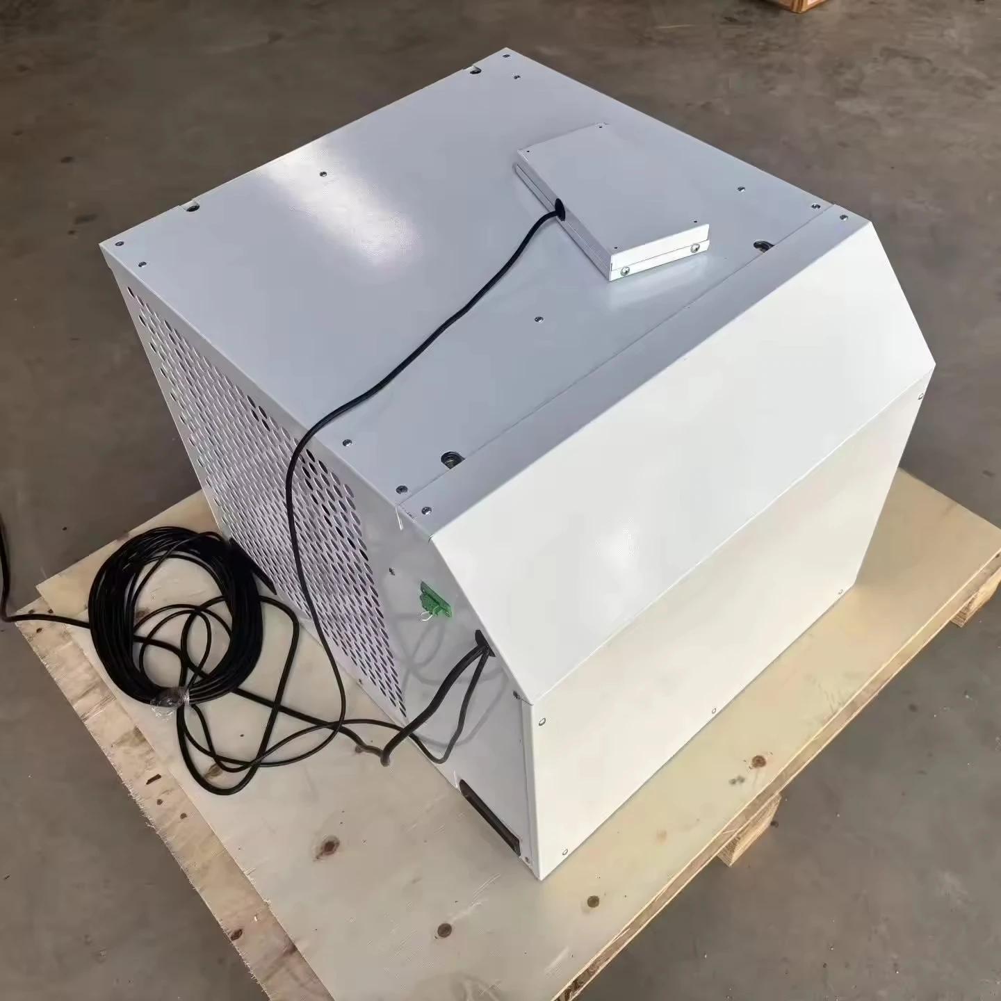 Hiross Smart Farming Dehumidifier with Data Logging for Precision Agriculture