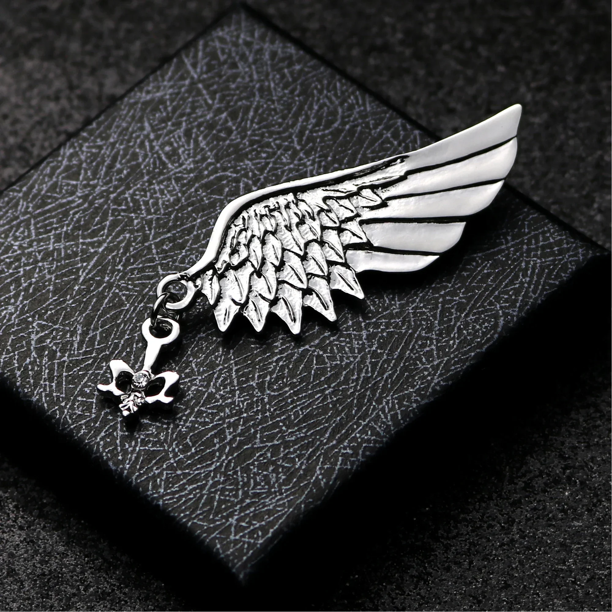 i-Remiel British Style Fashion Retro Brooch Pin for Men Hawk Wing Crown Rudder Elk Owl Leaf Badge Suit Shirt Collar Accessories