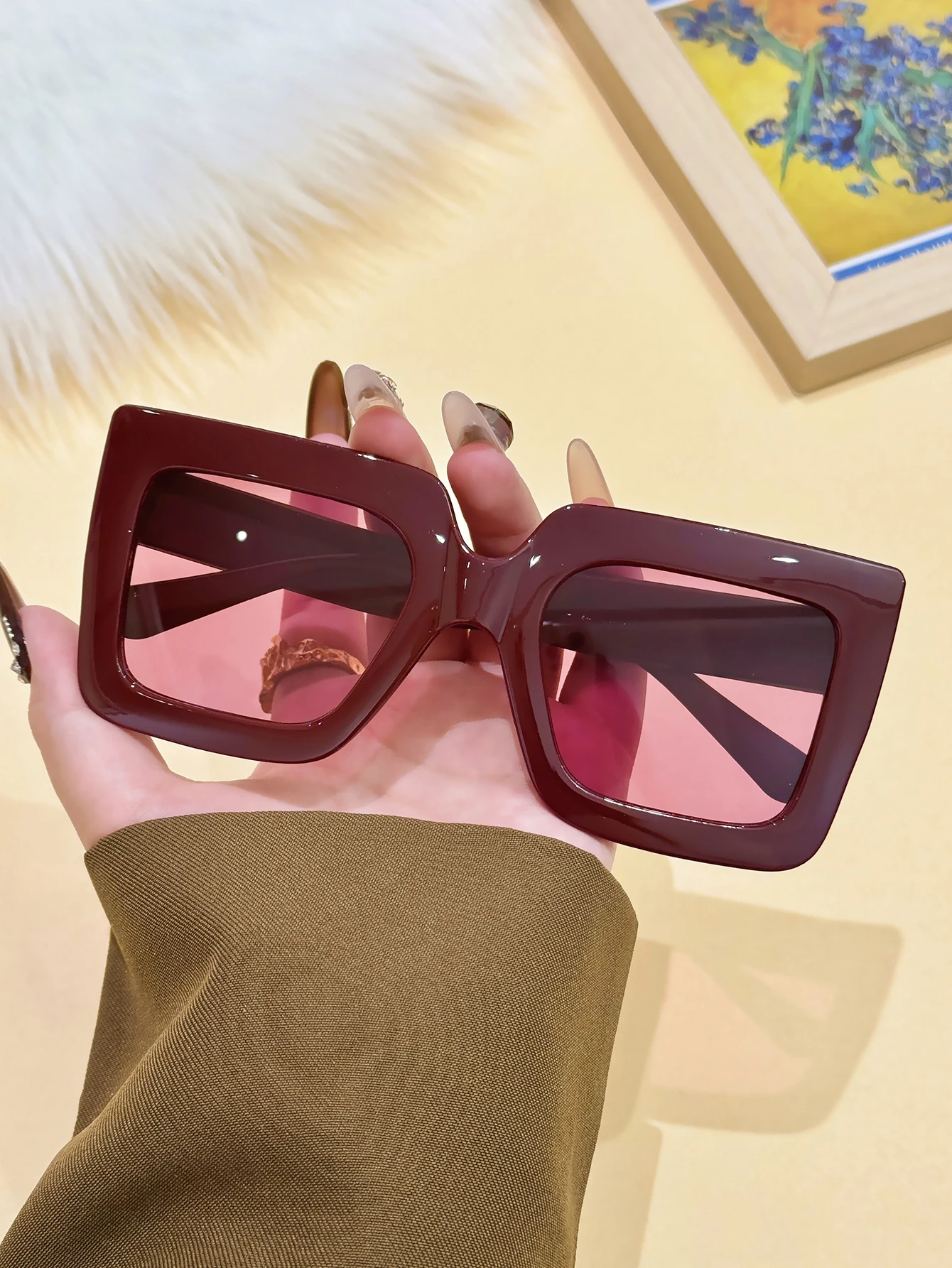 1 Stück Retro-Sonnenbrille für Damen mit auffälligem, stilvollem weinrotem, dickem quadratischem Rahmen, UV-Schutz, modisch für Partys/Dates