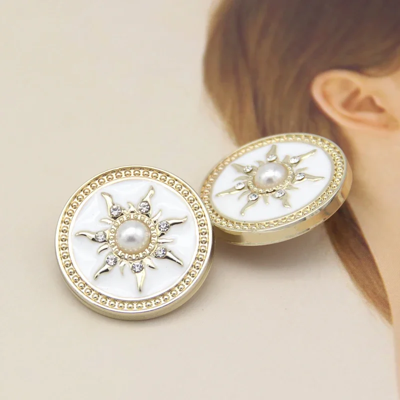 6pcs 25mm Round White Sun Flower Gold Metal Buttons For Clothes Cardigan Coat Decorative DIY Crafts Sewing Accessories Wholesale