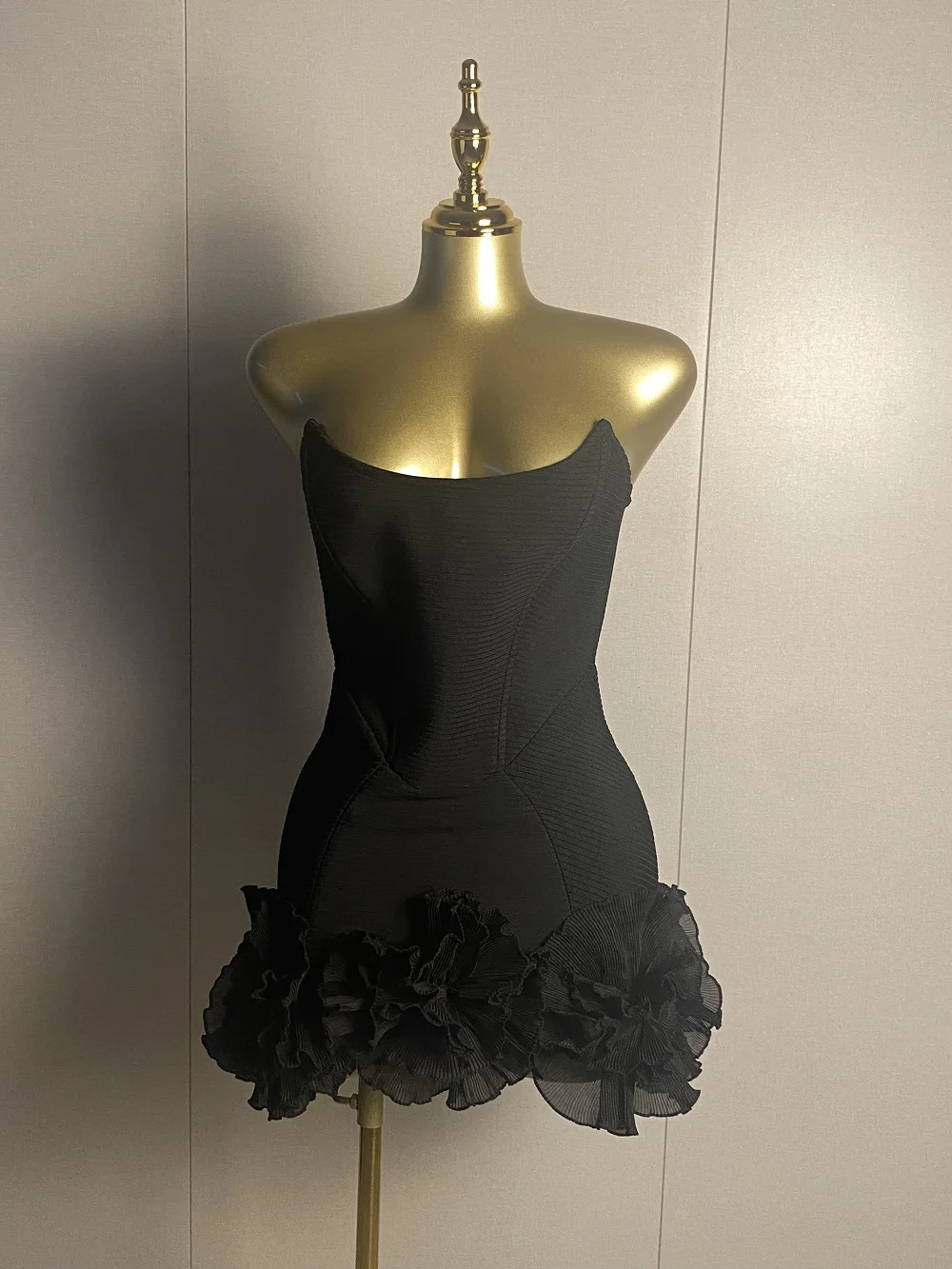 

New Women Sexy Strapless Backless 3D Flowers Black Midi Bodycon Dress 2025 Elegant Evening Club Luxury Birthday Party Dresses