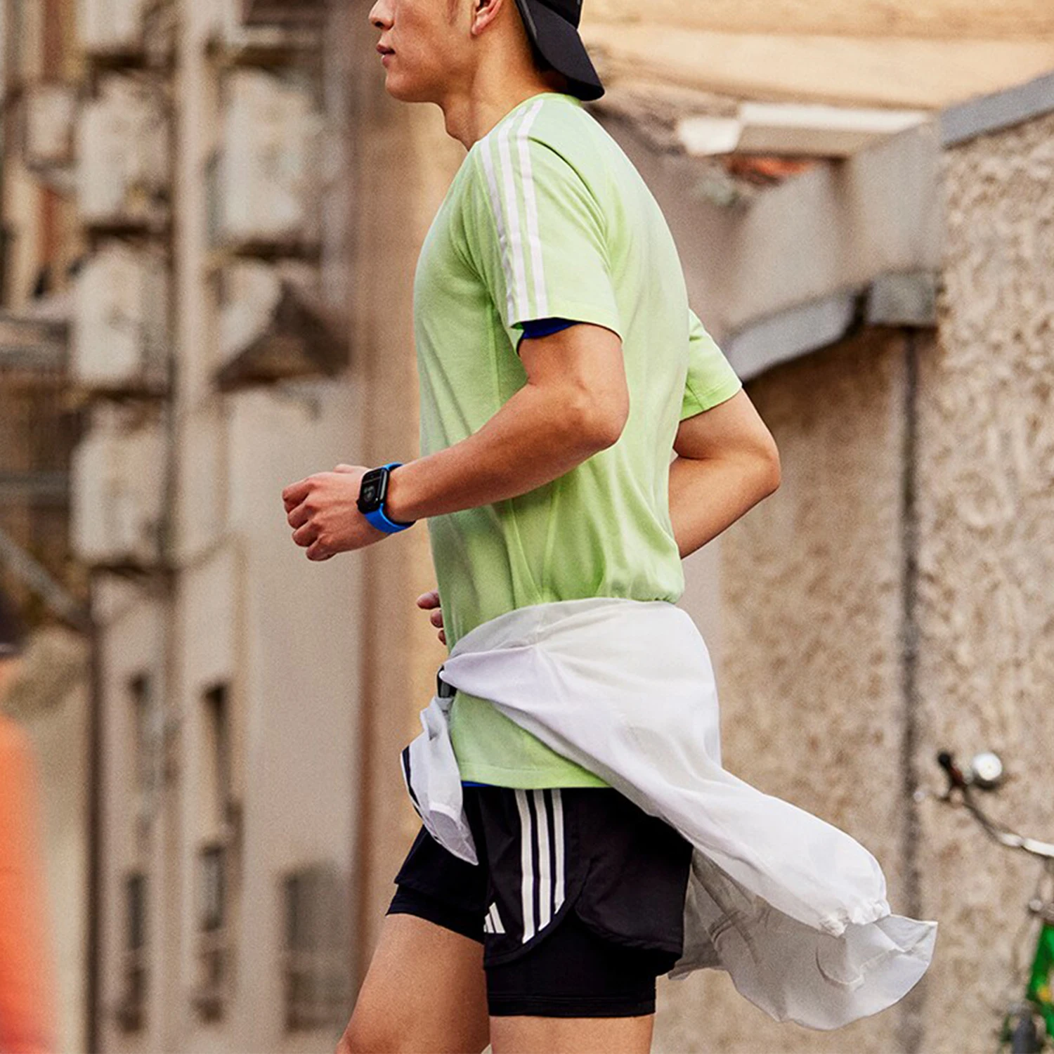 

Оригинальная мужская футболка Adidas OTR E 3S TEE для бега и спорта с круглым вырезом IQ3833
