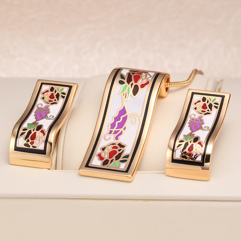 Fashion Fashion-forward Enamel Jewelry Set – Rectangular Pendant Necklace & Round Stud Earrings in Multicolor Enamel