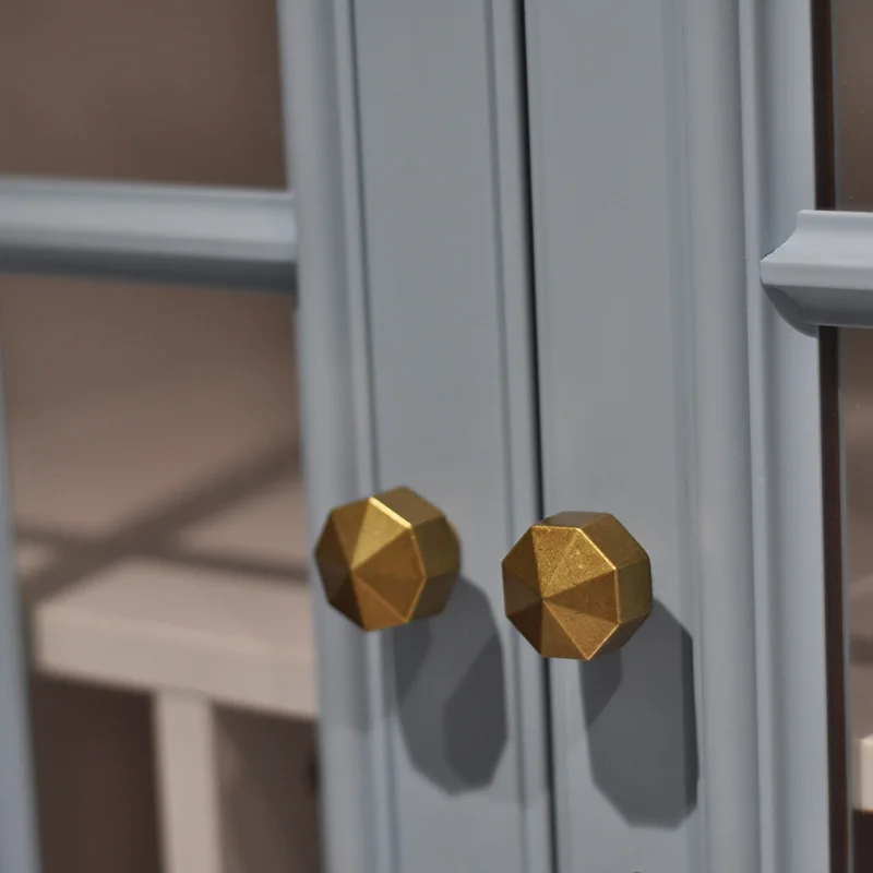American Style Light Luxury Antique Bronze Wardrobe Cabinet Door Zinc Alloy Single Hole Handle Cabinet Door Handle