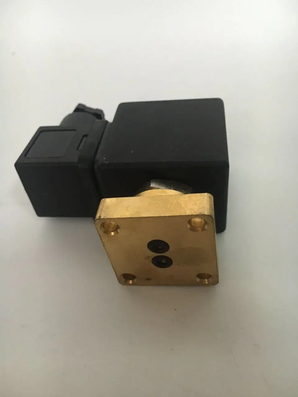 

Loading Solenoid Valve 1089062104 Air Compressor Accessories