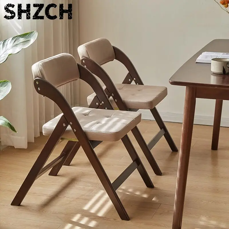 chaise-pliante-de-style-mid-century-avec-dossier-gain-de-place-petit-tabouret-pliant-pour-la-maison-siege-compact-et-robuste-pour-appartement