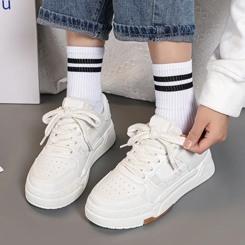 

Lightweight White Sneakers for Women 2025 Spring Autumn Breathable Thick Sole Unisex Sneakers Fashionable Campus Wear​