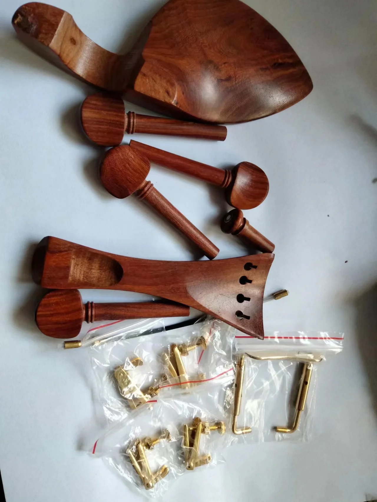 1 Set ROSE WOOD Violin PARTS with Gold Chin Rest Screw Gold Fine Tuner & Tail Gut All 4/4