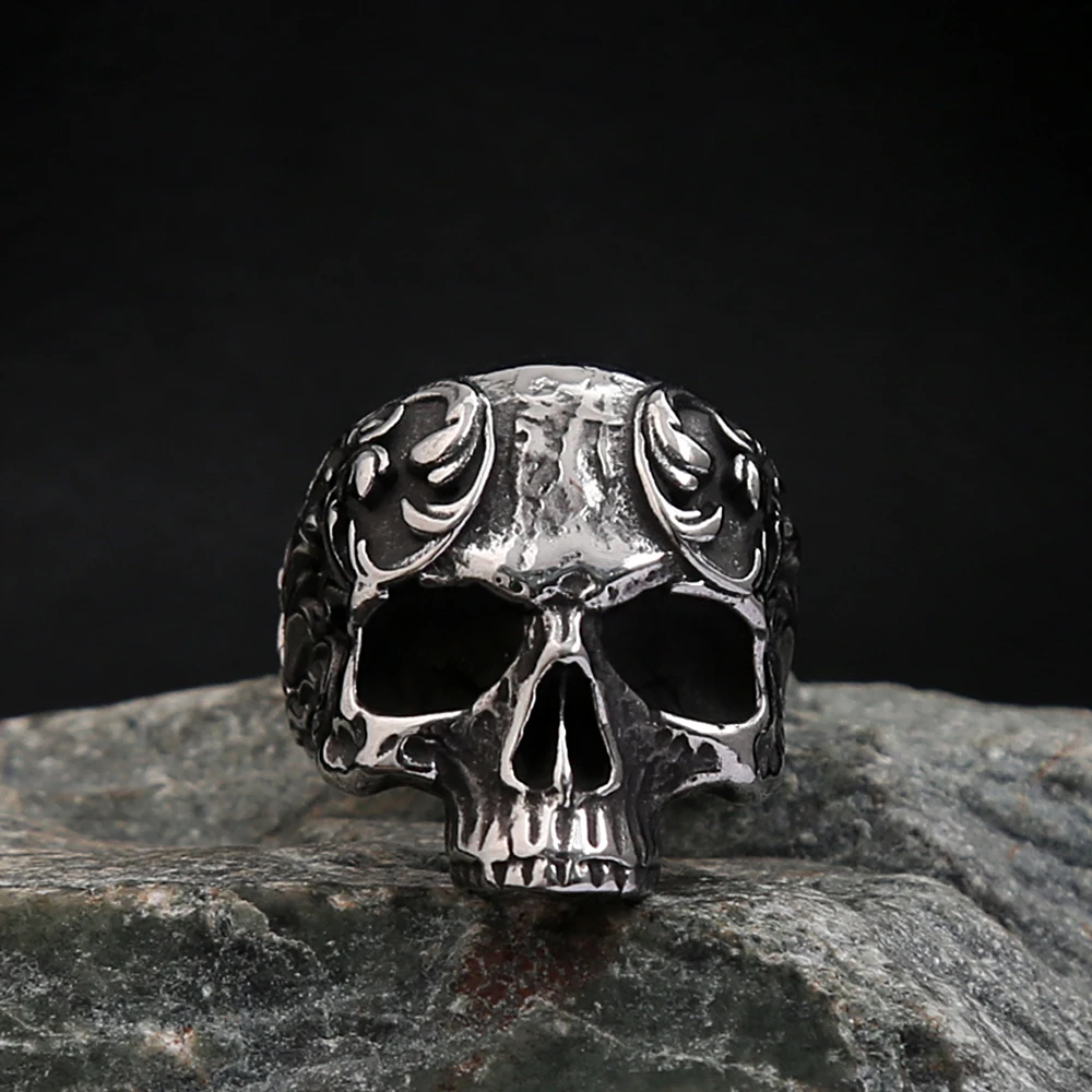 Gothic Stainless Steel Vintage Skull Ring For Men Women Fashion Punk Carved Skull Rings Biker Amulet Jewelry Gift Wholesale