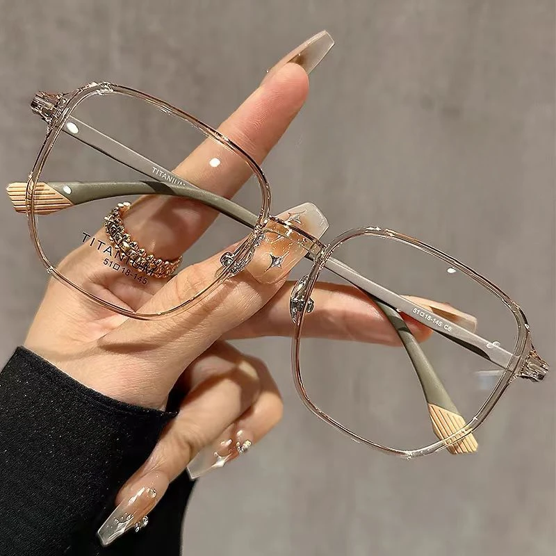 Square large frame anti-blue light glasses - Korean version, suitable for both men and women, with a school-style frame design