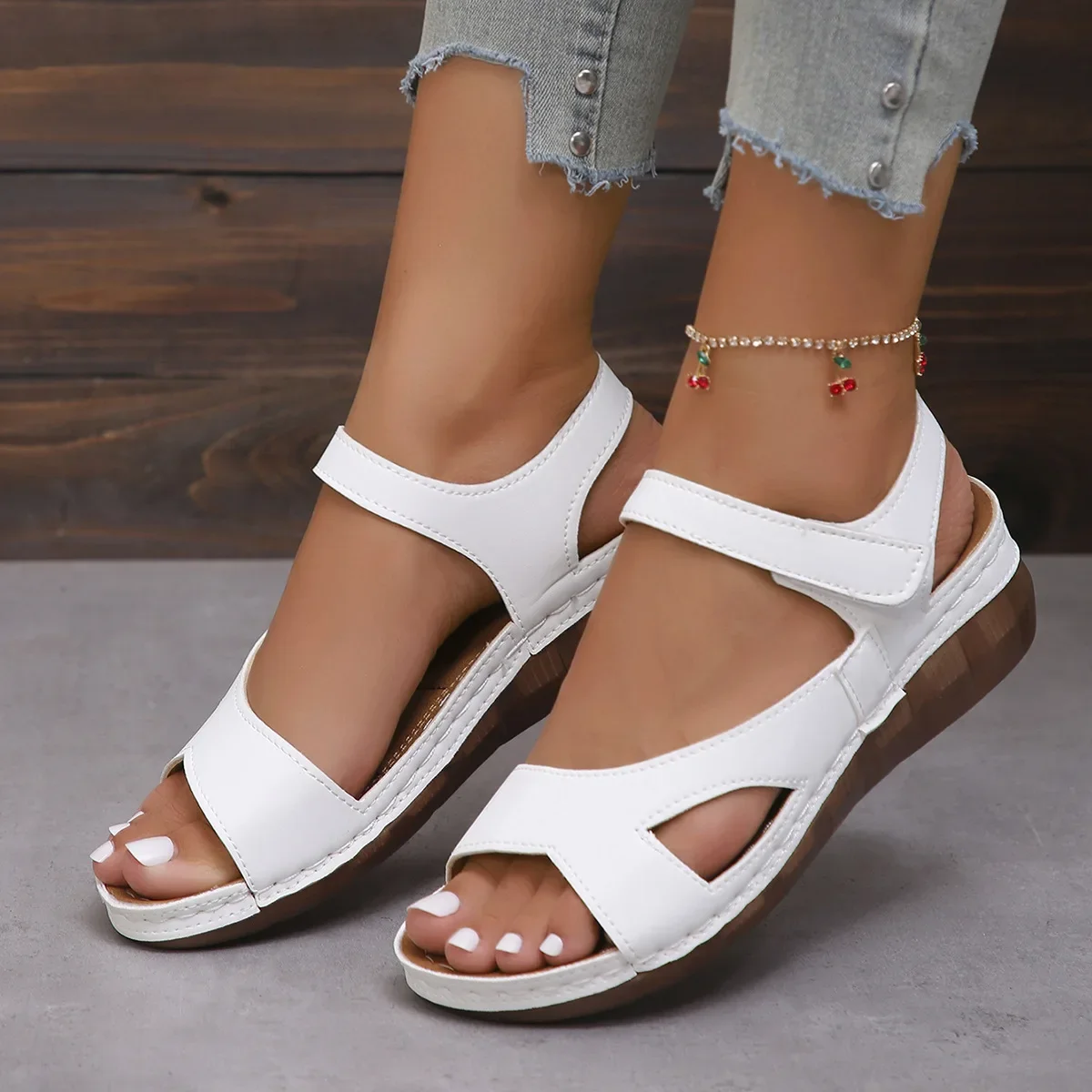 2026 sandals new color platform fashion sandals large size women's shoes magic belt light women's shoes