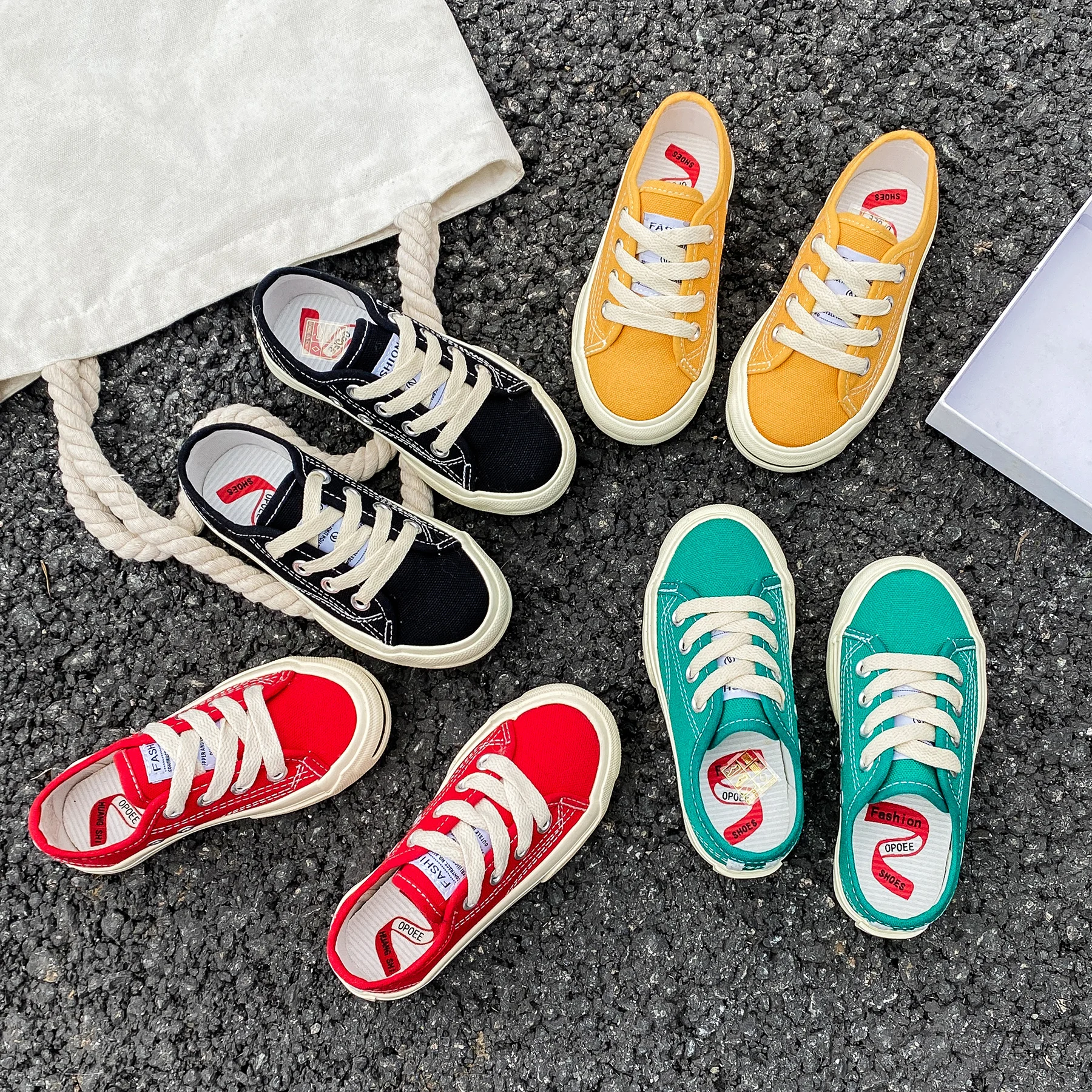 

8037 Low cut solid color lace up children's canvas shoes breathable boys and girls board shoes cloth shoes comfortable