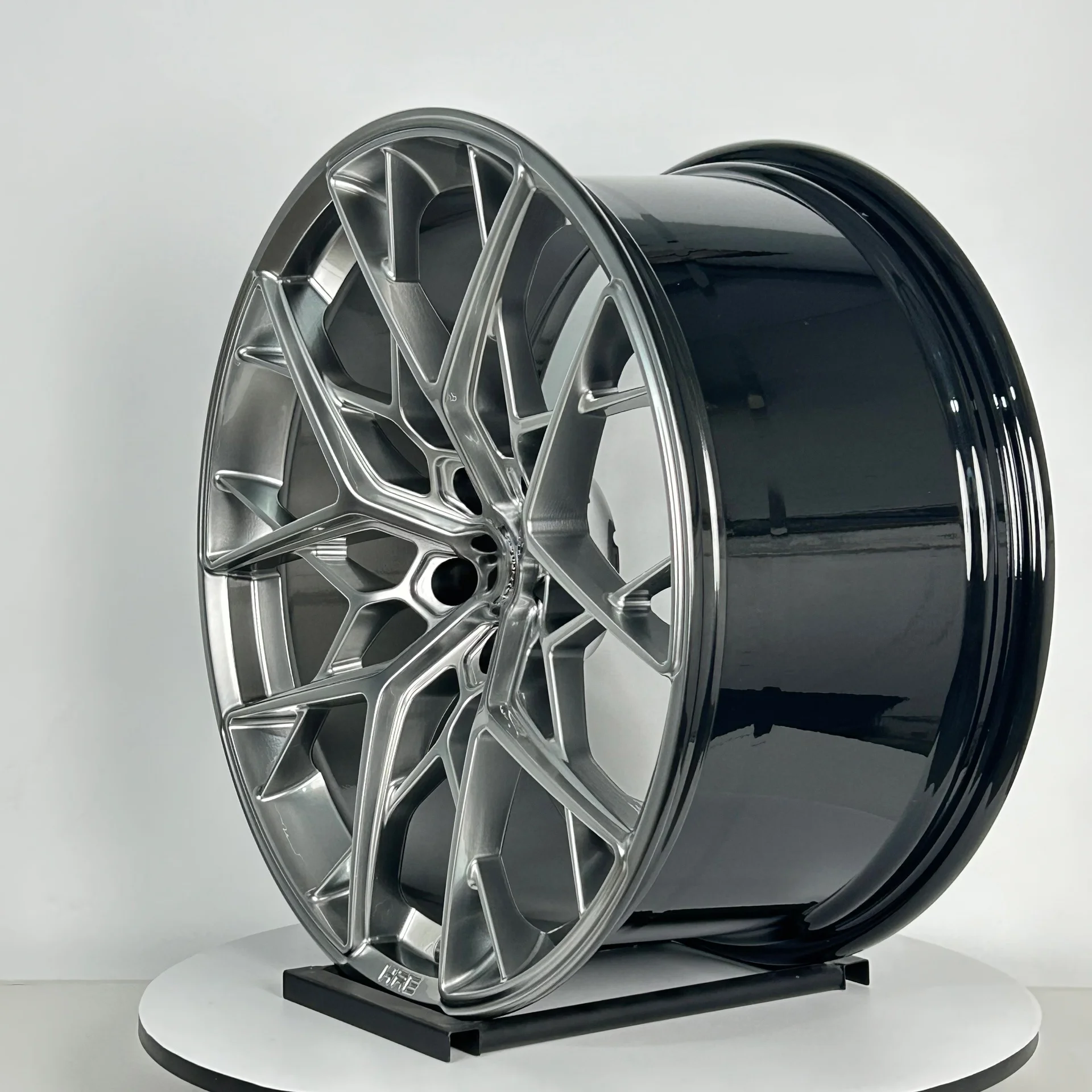 

High Quality Custom Automotive Wheel Hub Premium Passenger Car Wheels