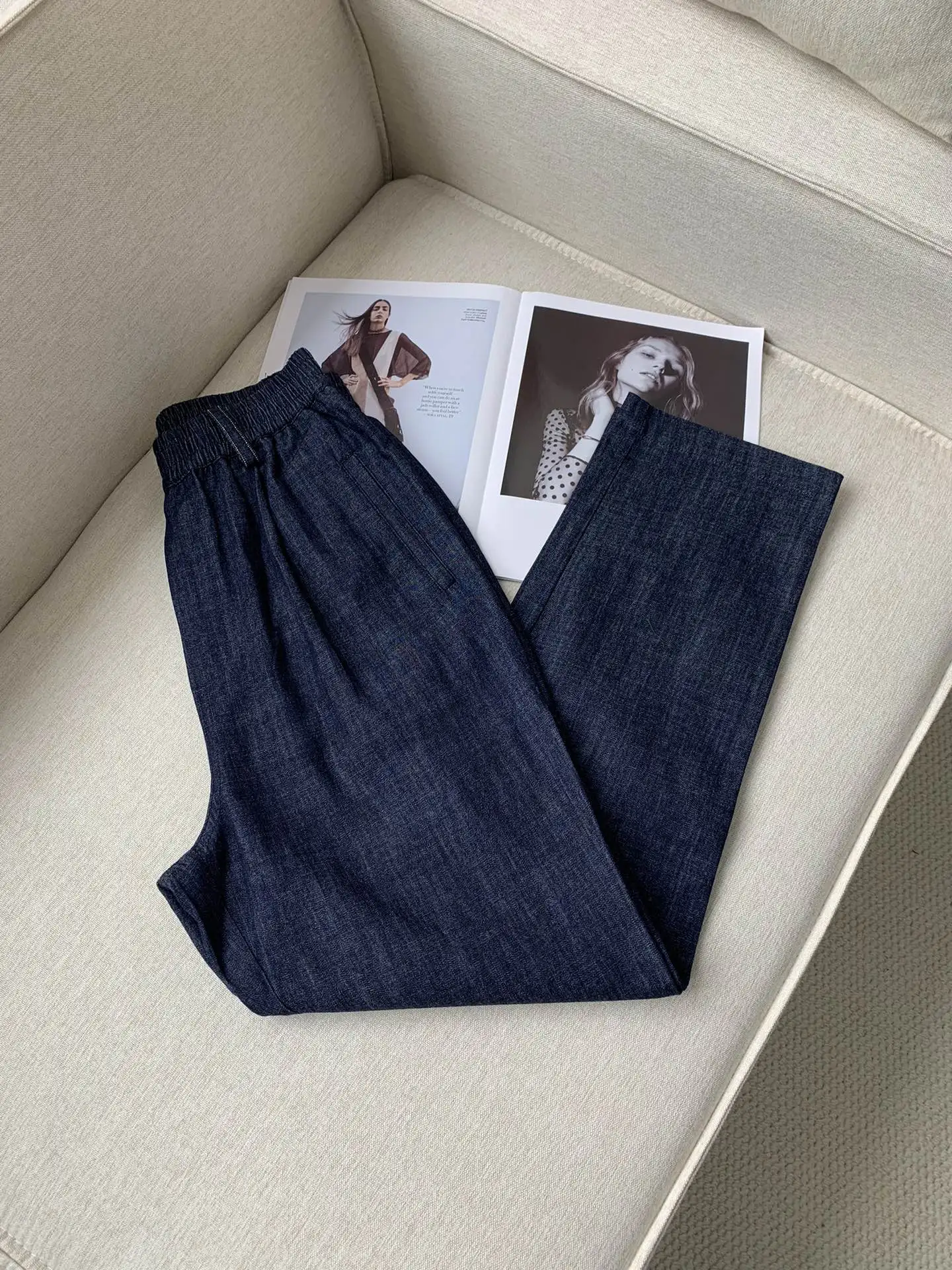 Women's Tapered Jeans Elastic Waist Solid Color Casual Ladies Denim Long Pants