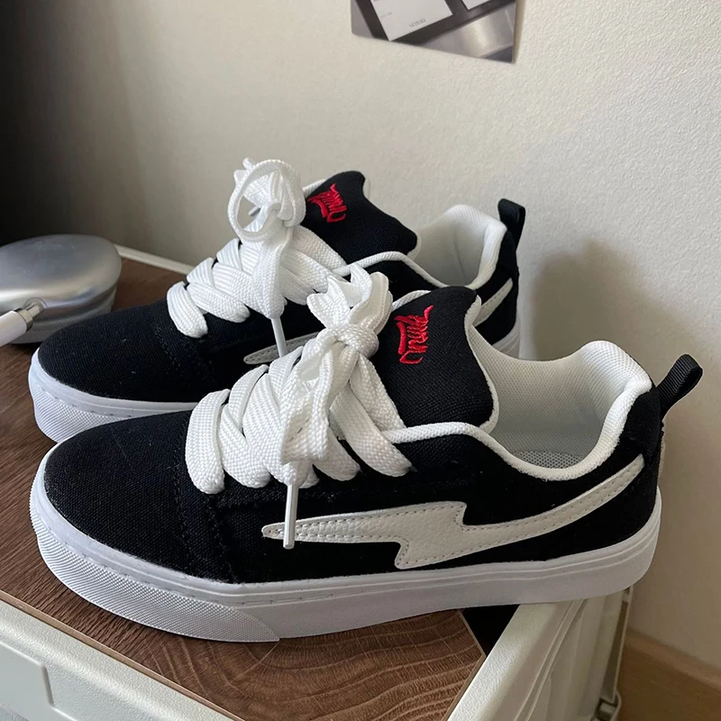 Zapatos informales para hombre, zapatillas de deporte de diseño personalizado para exteriores, zapatos deportivos de alta calidad, zapatos planos para monopatín con plataforma, zapatillas de calle 36-44