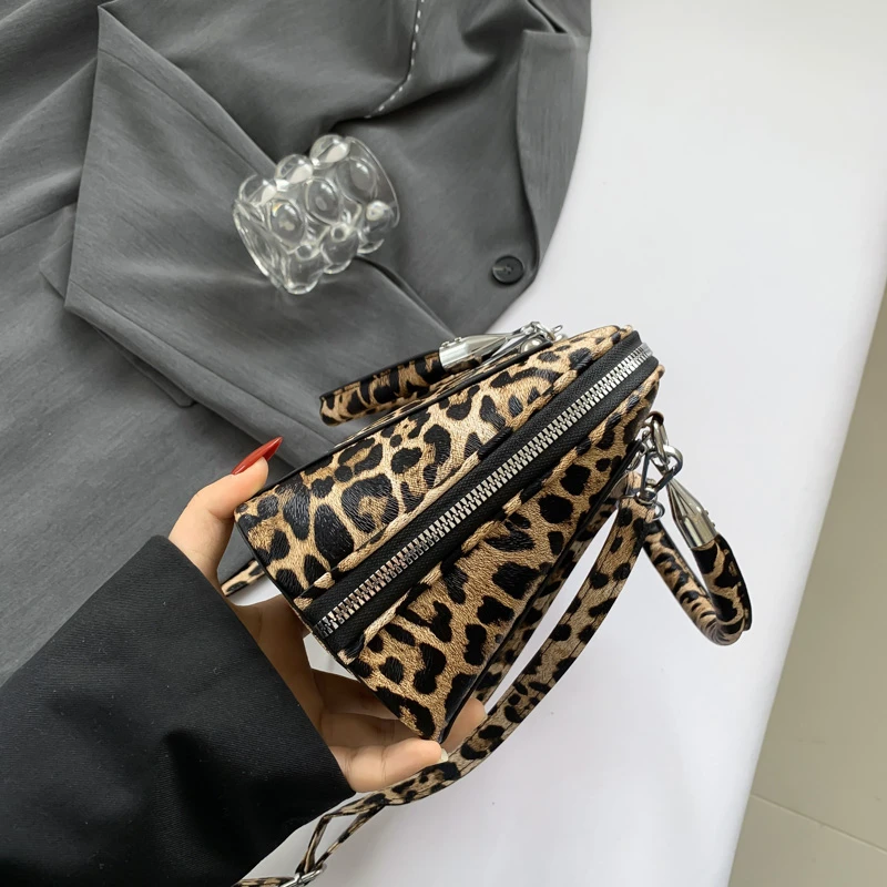 Leopard Print Handbag Women Crossbody Sling Purse 90s Evening Clutch Glossy Party Satchels Exact Replicas Brand Bag on Promotion