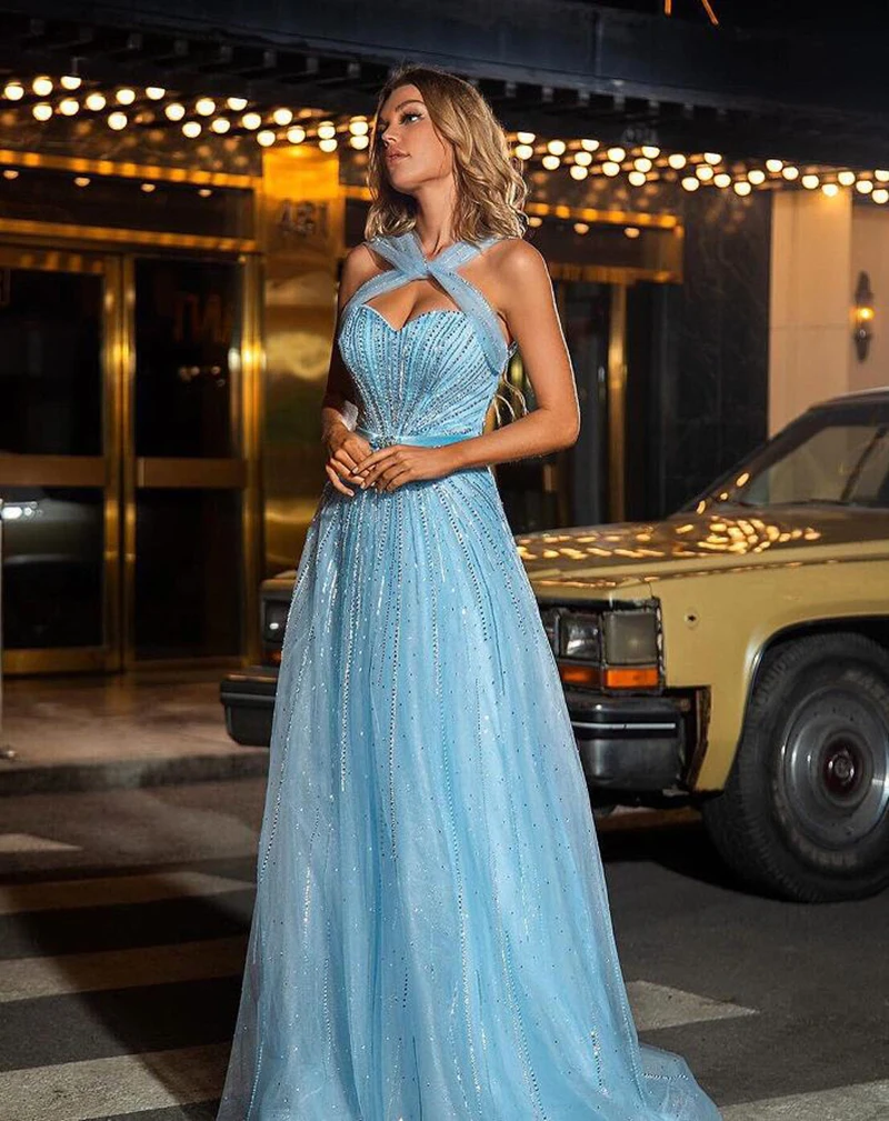 

Luxury Evening Dresses Halter Neckline Sequins Appliqued Lace Prom Gowns Custom Made Backless Sweep Train Robe De Soirée