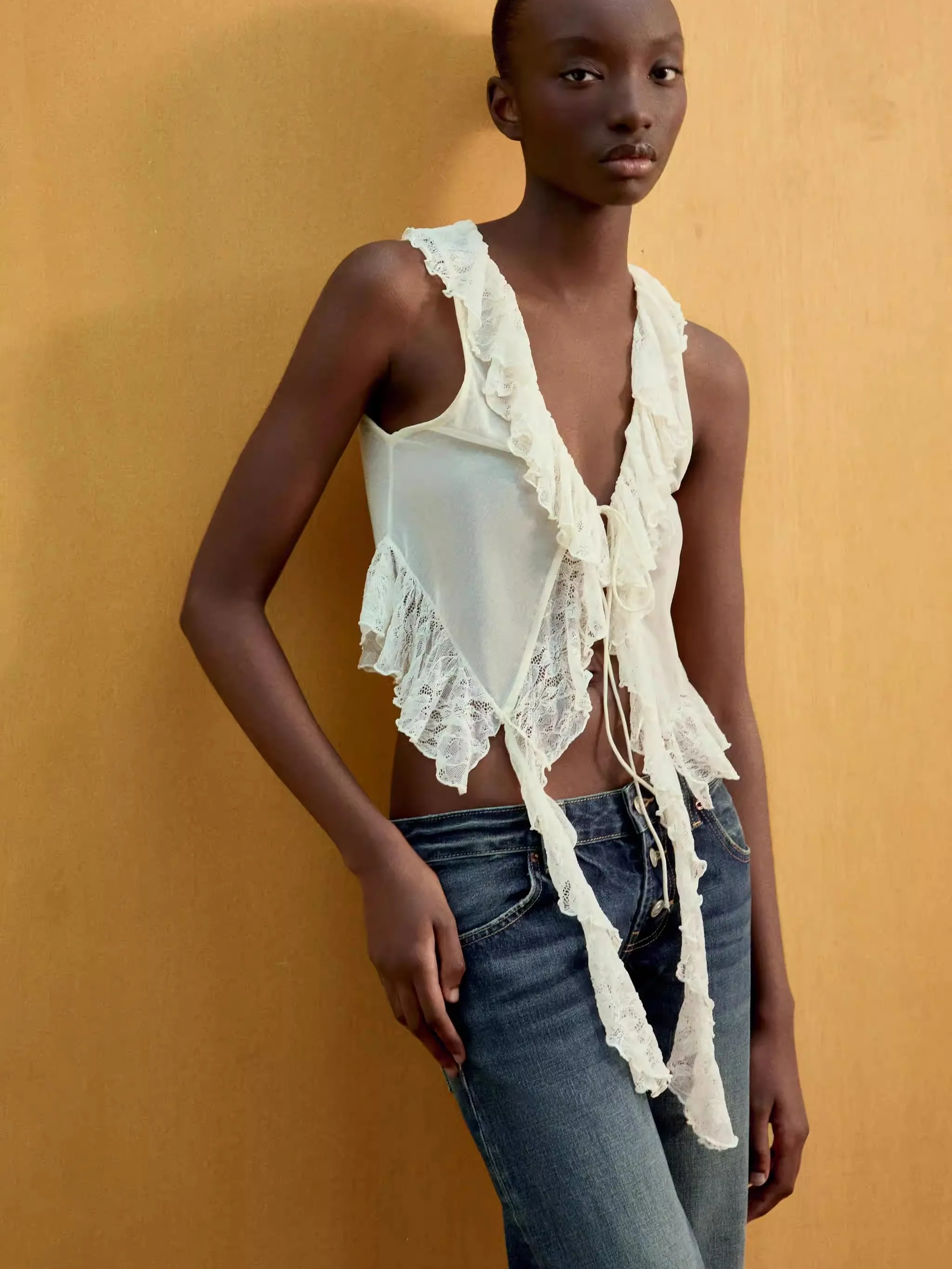 

New Summer Women's Lace Sleeveless V-neck Splicing Top Quality Fashionable Layered Design Ideal for Ages 25-35 Years Old