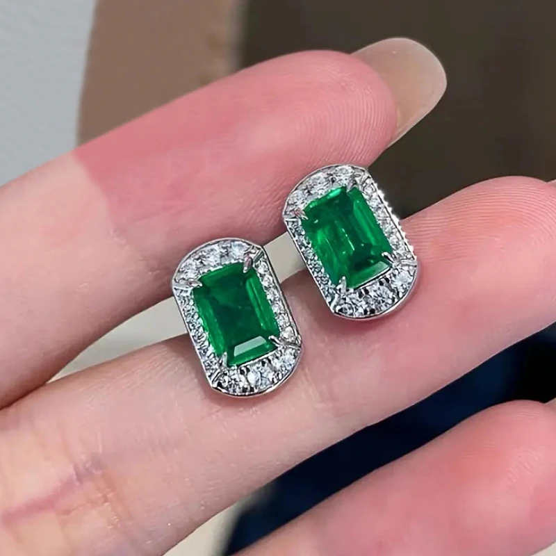 Huitan Newly Designed Long Green CZ Stud Earrings for Women Fashion Luxury Wedding Accessories Temperament Elegant Lady Jewelry