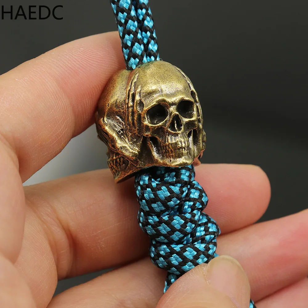 

HAEDC Retro Brass Skull Old EDC Tool Paracord Beads Bag Hanging Pendant Keychain Accessory